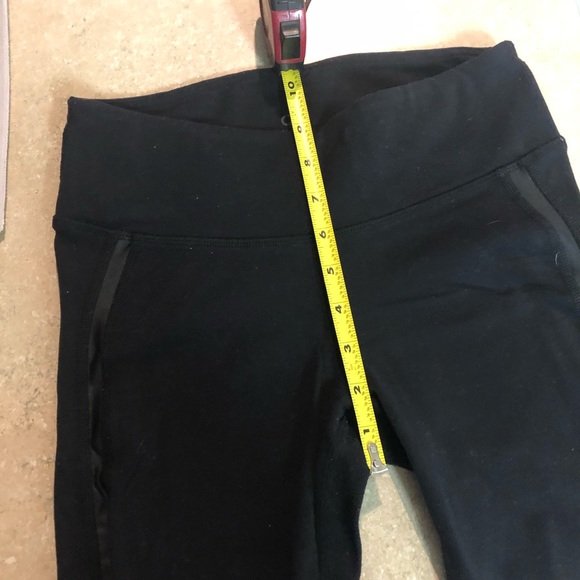 ALO Capri Leggings | Size XS | Black - Picture 9 of 9
